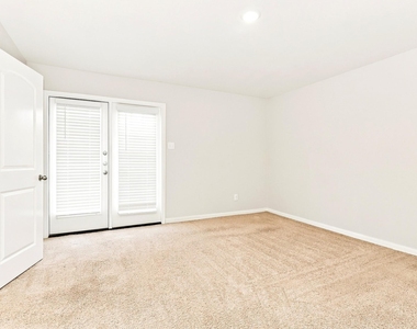 22039 Ellison Drive - Photo Thumbnail 8