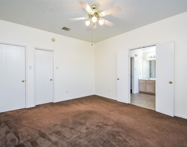 20802 Oak Rain Court - Photo Thumbnail 9