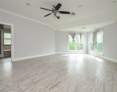 6211 Pebble Canyon Court - Photo Thumbnail 16