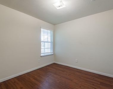 14942 Hidalgo Valley Lane - Photo Thumbnail 11