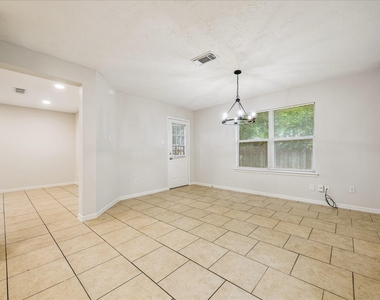 5239 Sugar Bush Drive - Photo Thumbnail 14