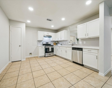5239 Sugar Bush Drive - Photo Thumbnail 8