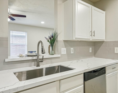 5239 Sugar Bush Drive - Photo Thumbnail 12