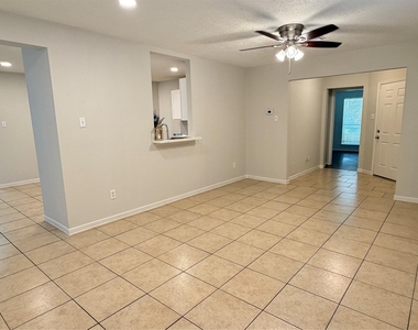 5239 Sugar Bush Drive - Photo Thumbnail 4
