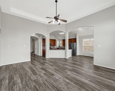 30414 Avera Creek Drive - Photo Thumbnail 7