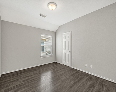 30414 Avera Creek Drive - Photo Thumbnail 21
