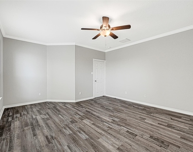 30414 Avera Creek Drive - Photo Thumbnail 13