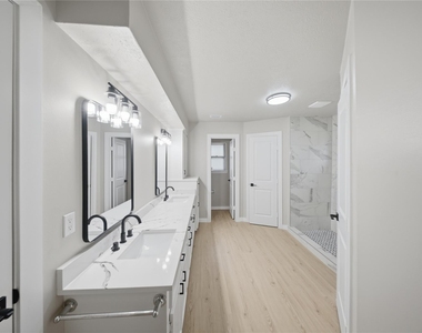 13903 Charlynn Oaks Dr - Photo Thumbnail 19