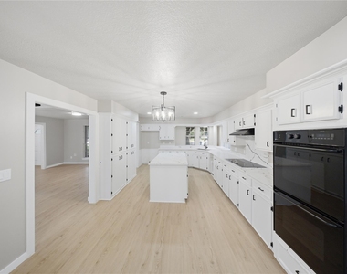 13903 Charlynn Oaks Dr - Photo Thumbnail 13