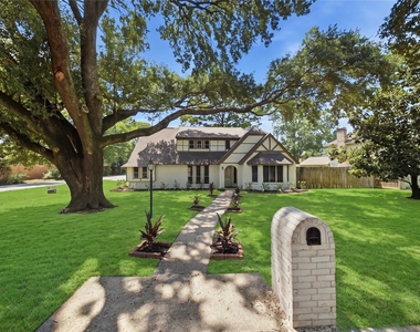 13903 Charlynn Oaks Dr - Photo Thumbnail 1