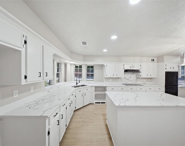 13903 Charlynn Oaks Dr - Photo Thumbnail 10