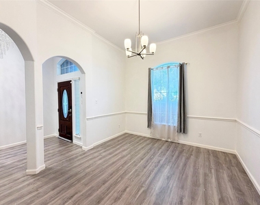 7307 Coldstone Creek Court - Photo Thumbnail 2