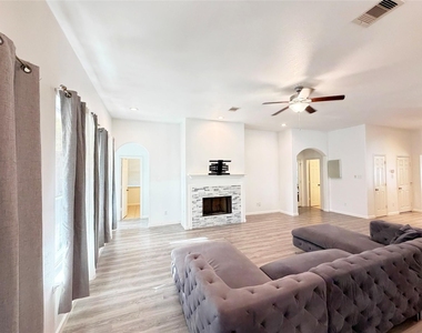 7307 Coldstone Creek Court - Photo Thumbnail 5