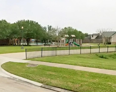 7307 Coldstone Creek Court - Photo Thumbnail 16