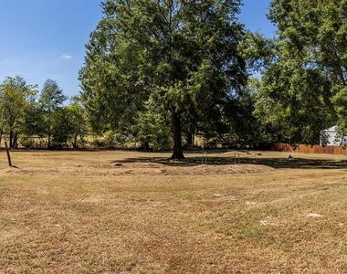 561 Mount Pleasant Road - Photo Thumbnail 21
