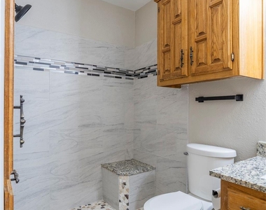 561 Mount Pleasant Road - Photo Thumbnail 13