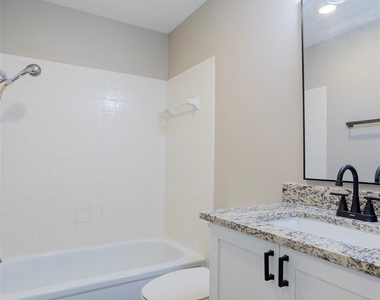 561 Mount Pleasant Road - Photo Thumbnail 16