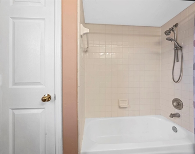 19119 Timber Trace Drive - Photo Thumbnail 23