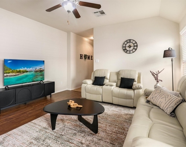 14039 Embrystone Lane - Photo Thumbnail 16