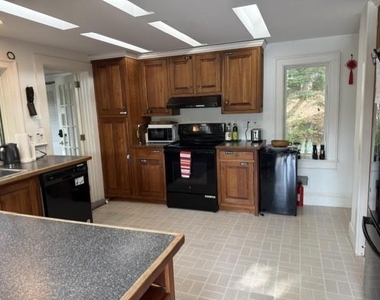 98 Old Blaisdell - Photo Thumbnail 2
