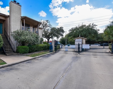 2121 Hepburn Street - Photo Thumbnail 15