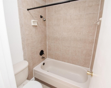 2121 Hepburn Street - Photo Thumbnail 10