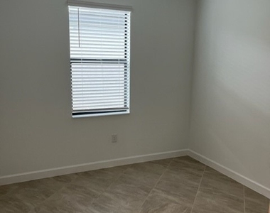 11410 Timber Creek Drive - Photo Thumbnail 12
