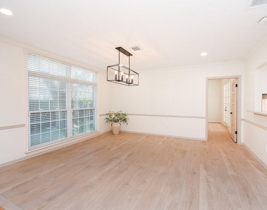 9342 Briar Forest Drive - Photo Thumbnail 10