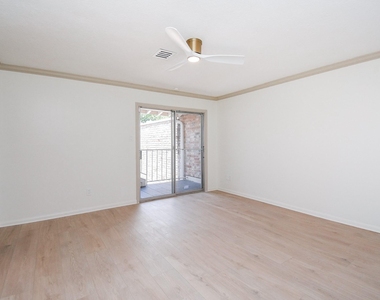9342 Briar Forest Drive - Photo Thumbnail 34