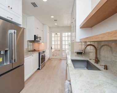 9342 Briar Forest Drive - Photo Thumbnail 18