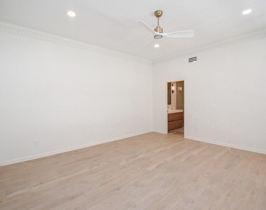 9342 Briar Forest Drive - Photo Thumbnail 24