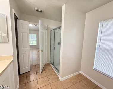 460 Windermere Drive - Photo Thumbnail 8