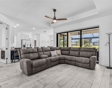 136 Kamal Parkway - Photo Thumbnail 3