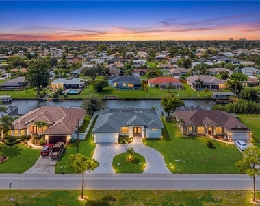 136 Kamal Parkway - Photo Thumbnail 2