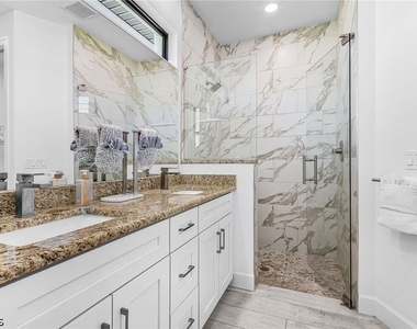 136 Kamal Parkway - Photo Thumbnail 10