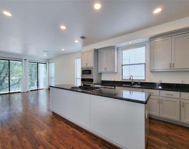 1432 Ennis Street - Photo Thumbnail 5