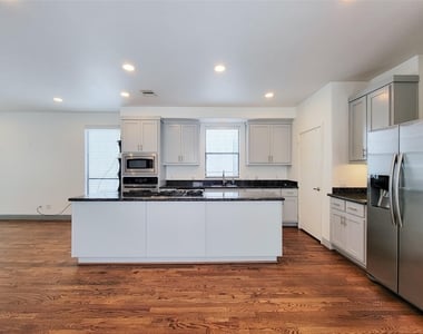 1432 Ennis Street - Photo Thumbnail 2