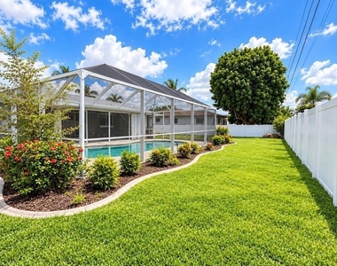 3609 Se 3rd Avenue - Photo Thumbnail 26