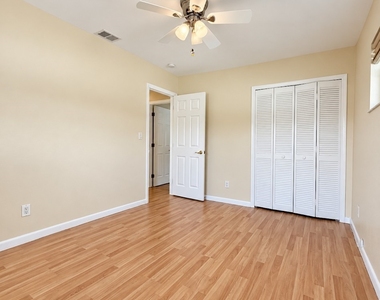 3609 Se 3rd Avenue - Photo Thumbnail 19