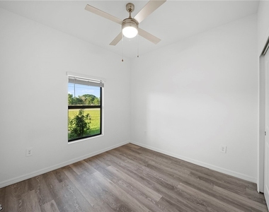 26481 Sandhill Boulevard - Photo Thumbnail 3