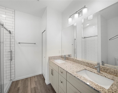26481 Sandhill Boulevard - Photo Thumbnail 16