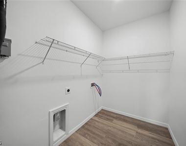 26481 Sandhill Boulevard - Photo Thumbnail 19