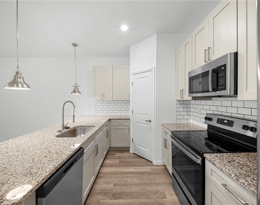 26481 Sandhill Boulevard - Photo Thumbnail 12