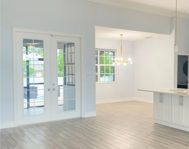 1418 Ne 11th Terrace - Photo Thumbnail 3