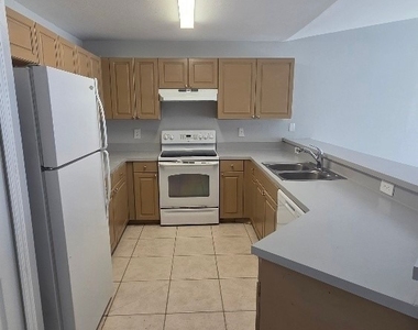 2405 Nobel Avenue - Photo Thumbnail 8