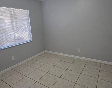 2405 Nobel Avenue - Photo Thumbnail 2