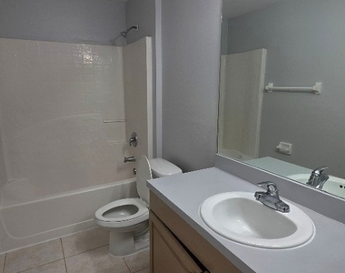 2405 Nobel Avenue - Photo Thumbnail 12