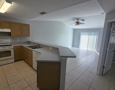 2405 Nobel Avenue - Photo Thumbnail 7
