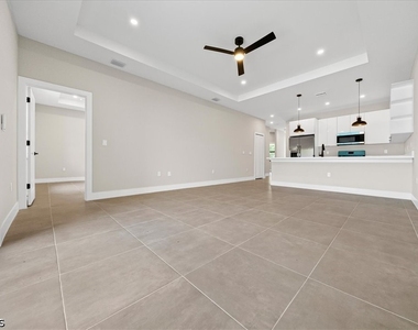 934 Jaguar Boulevard - Photo Thumbnail 7