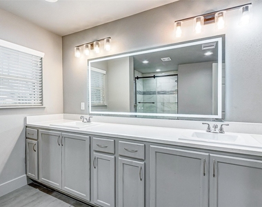 5211 Farmer Street - Photo Thumbnail 13